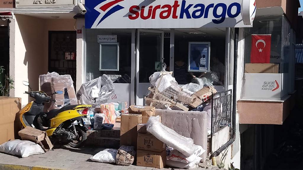 Sürat Kargo Altayçeşme Şube Fotoğrafları