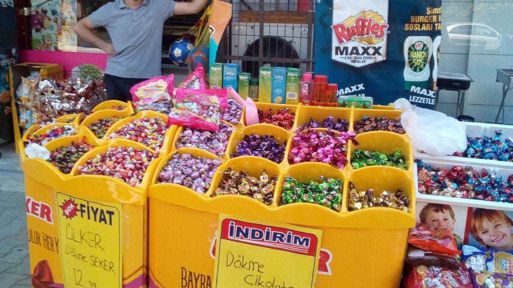 Ucz Komşu Market Fotoğrafları