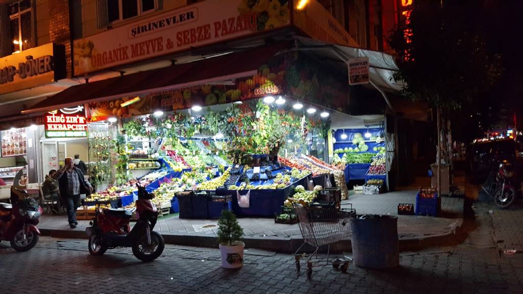 Manav Şirinevler sebze meyve pazarı Fotoğrafları