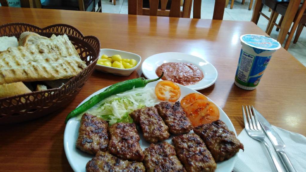 Yenidoğan Kebap Pide ve Lahmacun Salonu Fotoğrafları