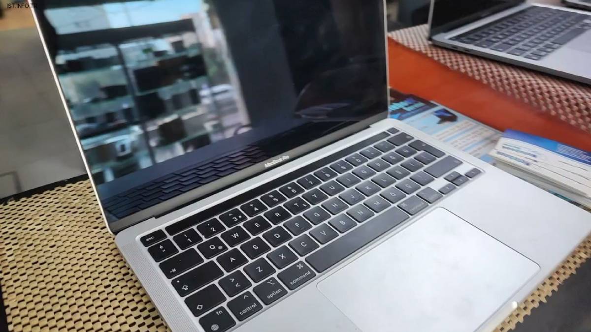 Efor Bilgisayar Ekran Kartı Apple Macbook Notebook Tamir Servisi