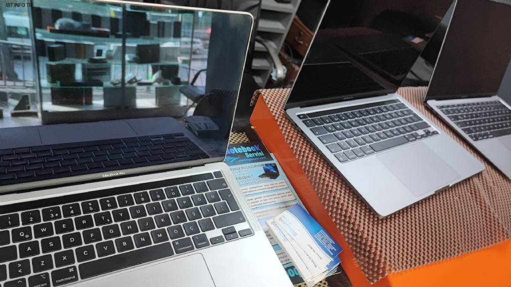 Efor Bilgisayar Ekran Kartı Apple Macbook Notebook Tamir Servisi Fotoğrafları