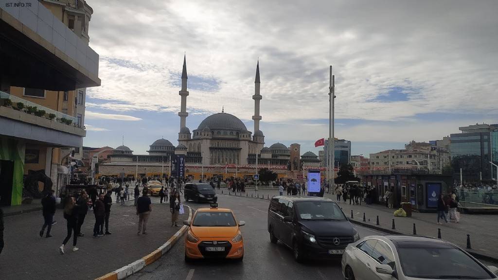 Gratis TAKSİM MEYDAN CADDESİ Fotoğrafları