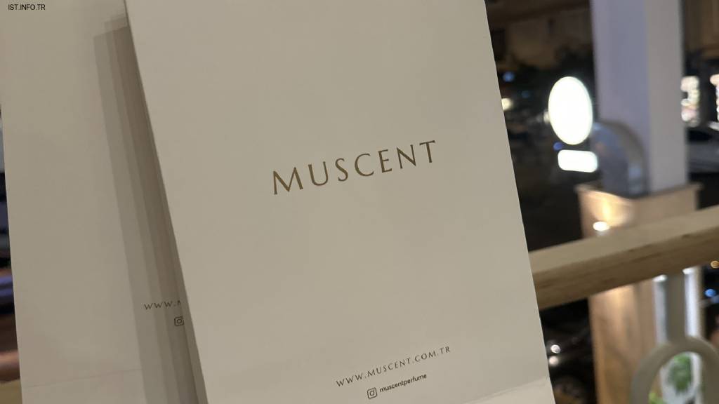 Muscent Perfume Moda Fotoğrafları